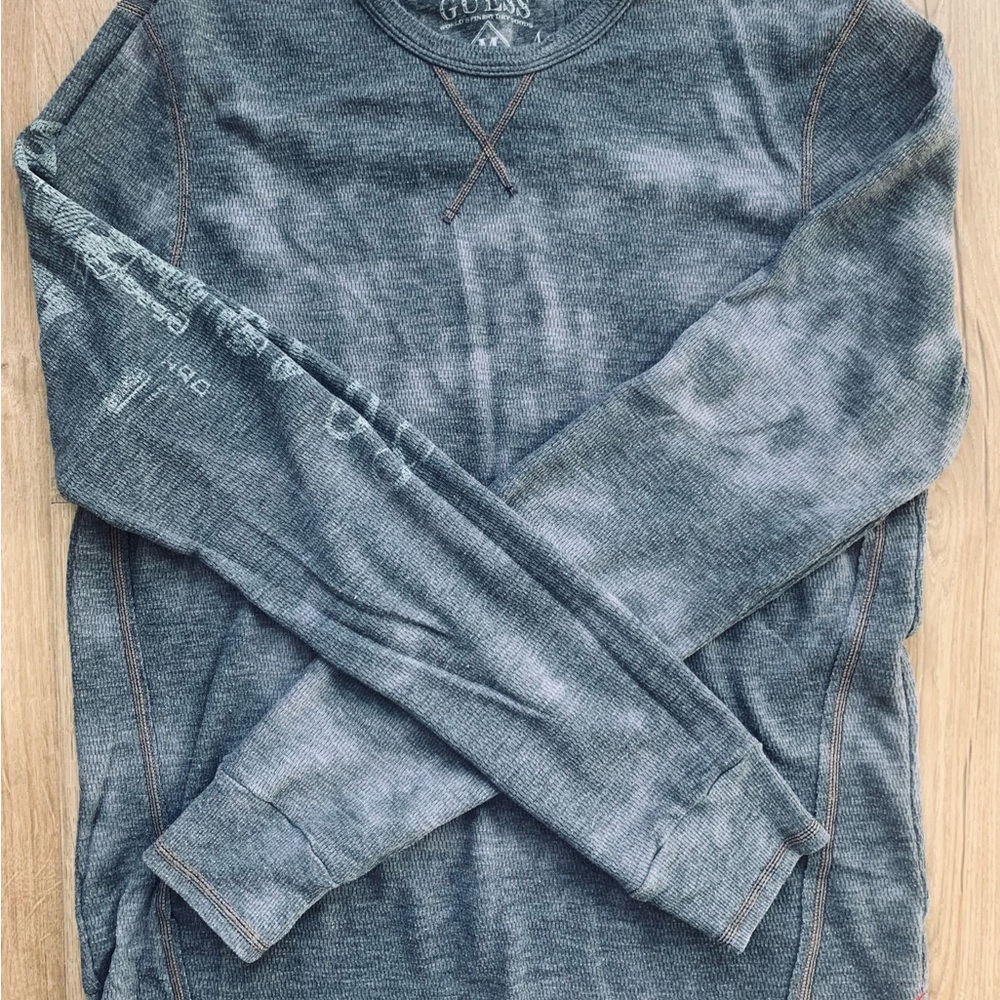 GUESS Men's Washed Gray Long Sleeve Crewneck Shirt Medium